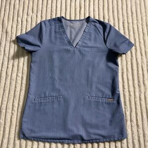 FIGS CASMA Three-Pocket Scrub Top Women’s Chambray Blue Size Small S